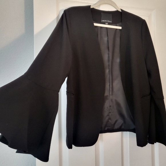 Blazer - Picture 1 of 3